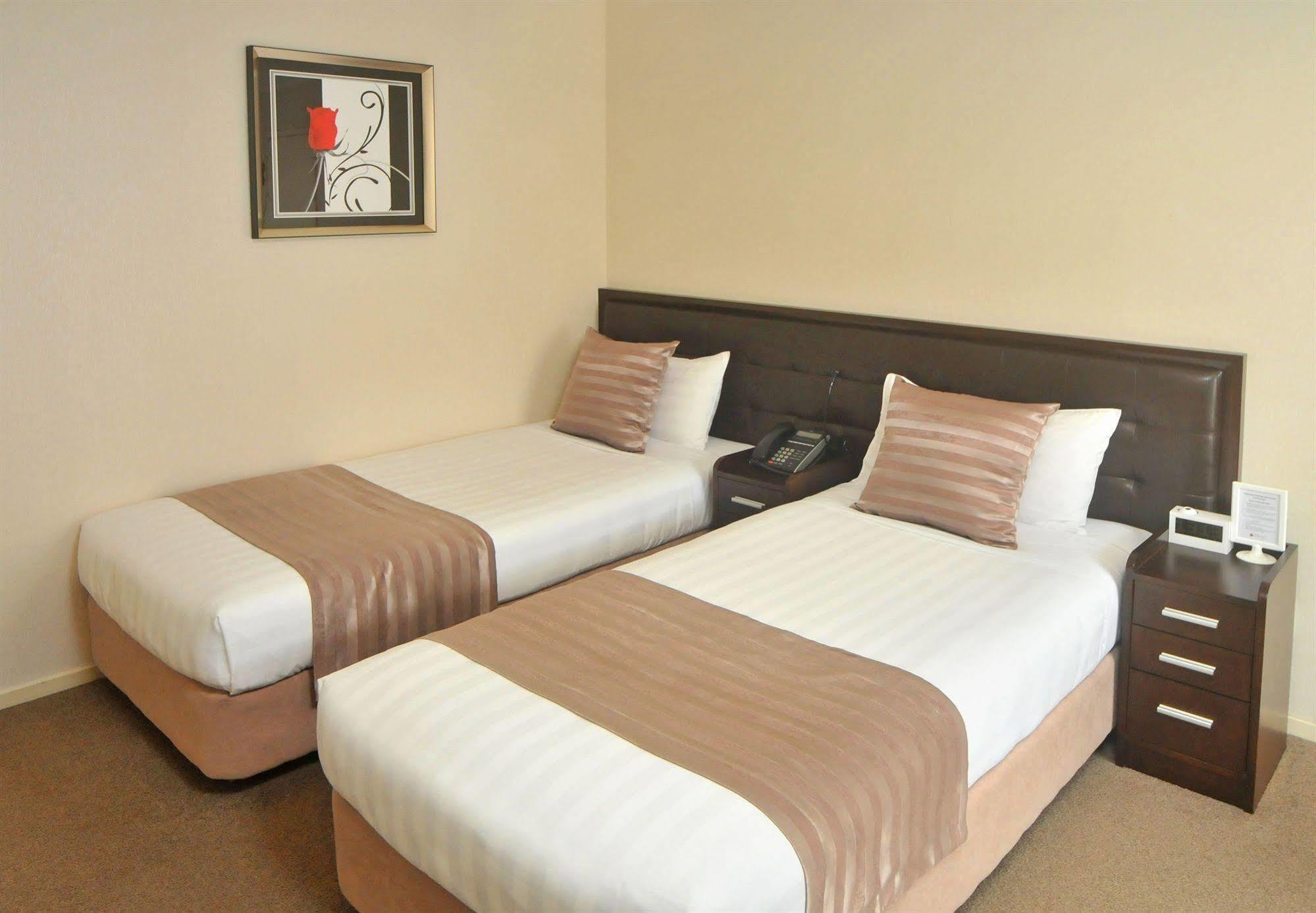 אוקלנד Tudor Court Motor Lodge מראה חיצוני תמונה