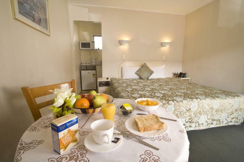 אוקלנד Tudor Court Motor Lodge מראה חיצוני תמונה